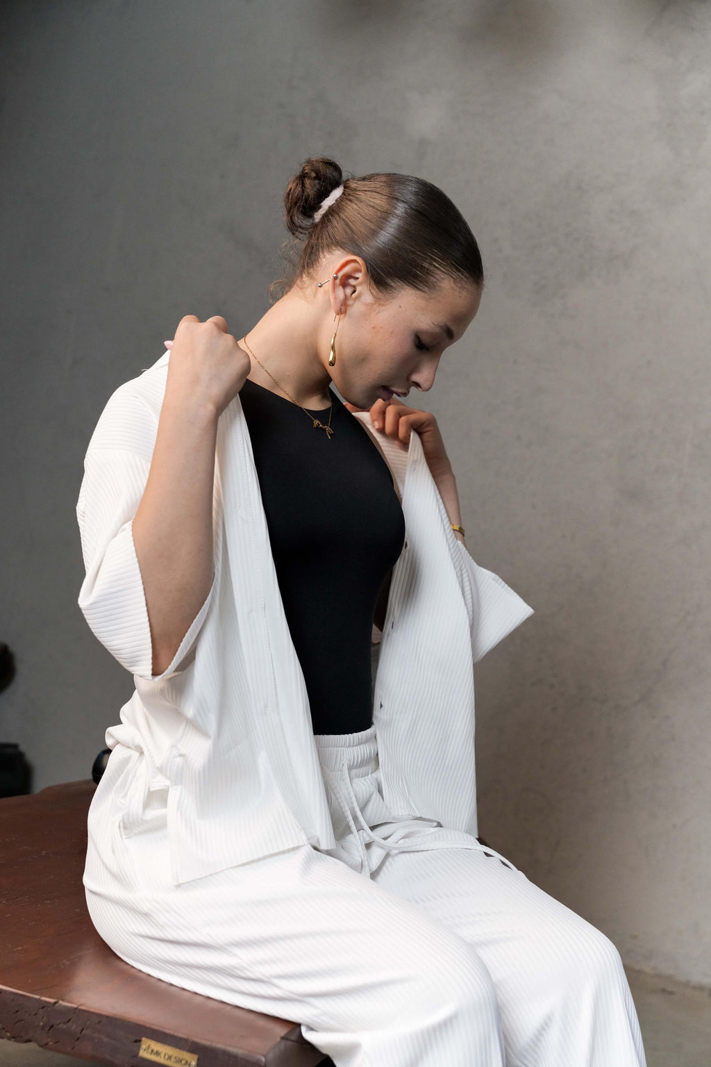 WHITE STRIPPED SET