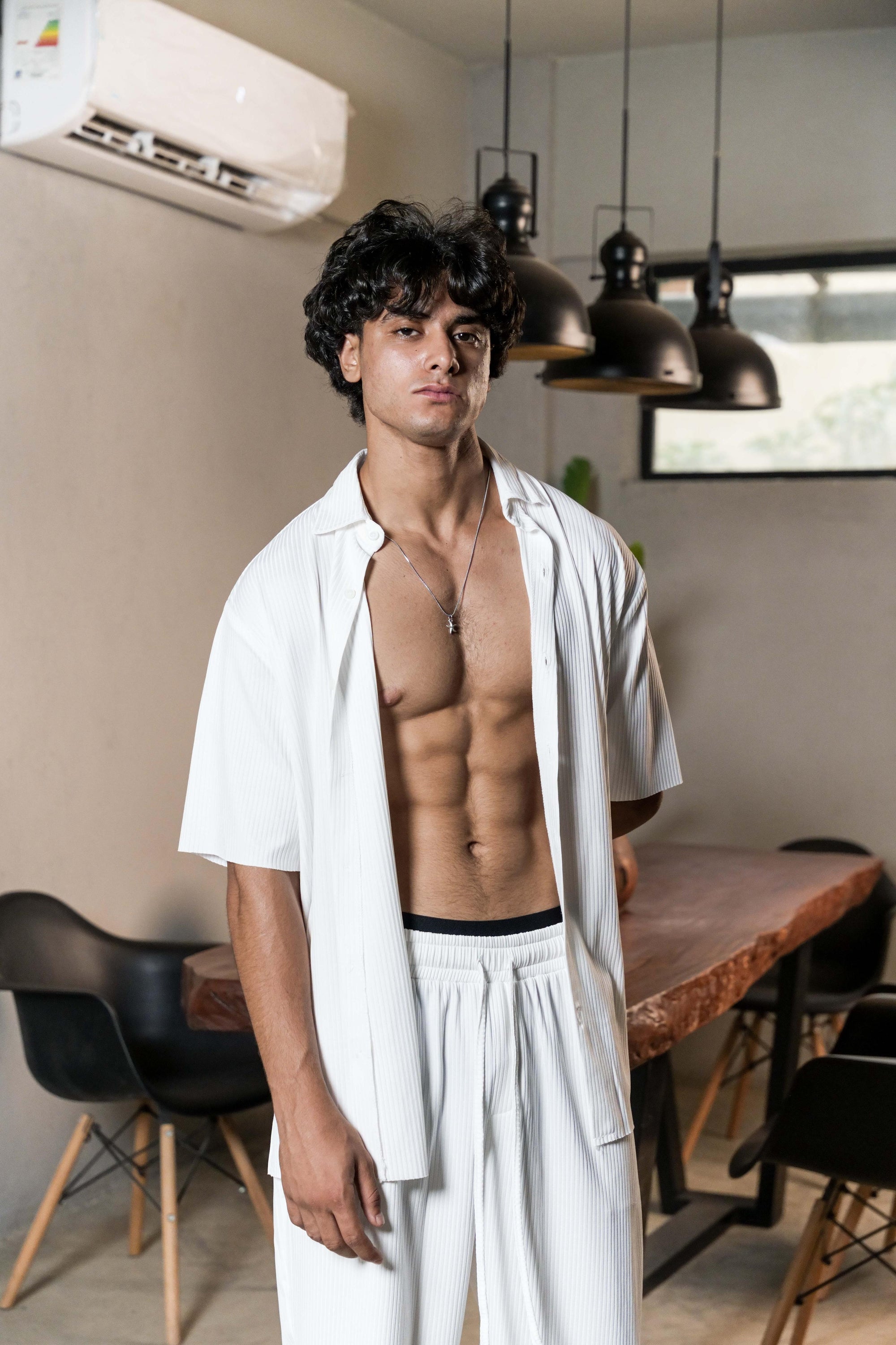 WHITE STRIPPED PANTS