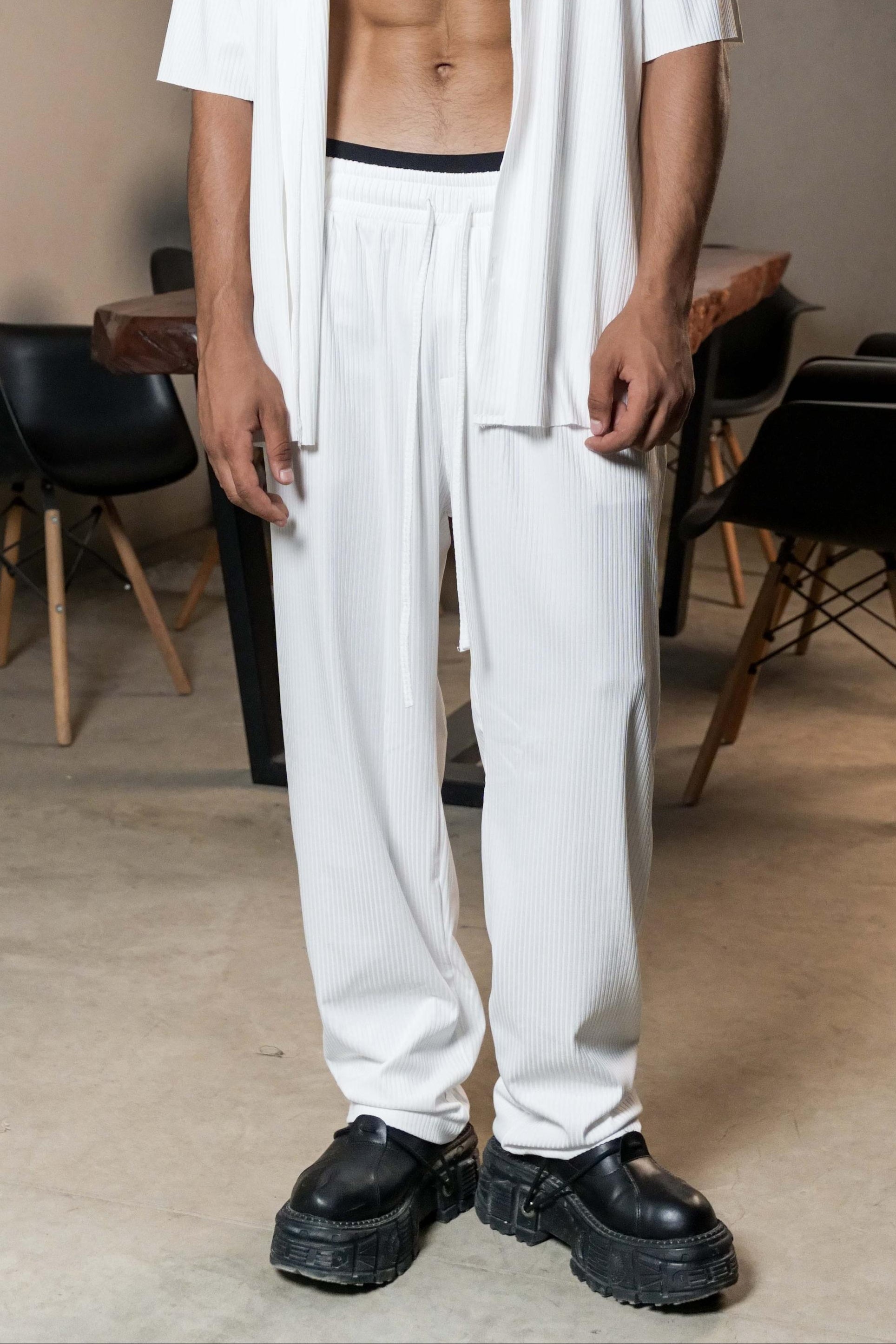 WHITE STRIPPED PANTS