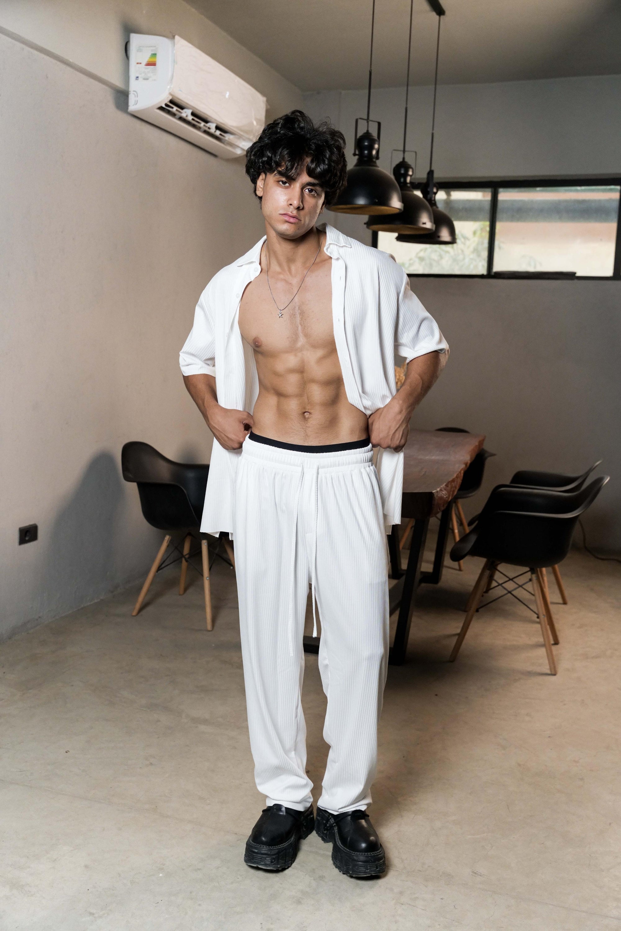 WHITE STRIPPED PANTS