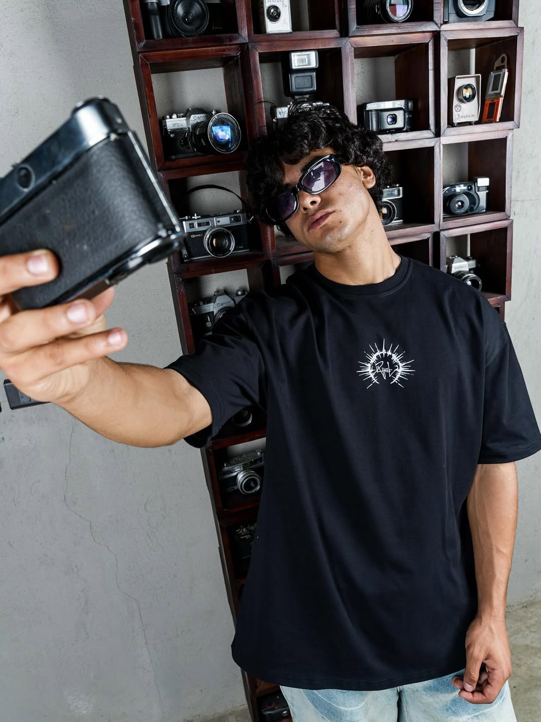 BLACK 8-BALL TEE